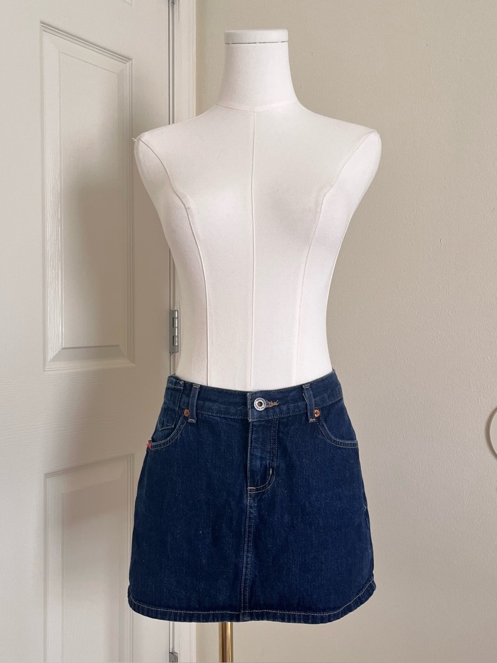 Vintage Y2K Guess Jeans Denim Micro Mini Skirt Womens Size 27 Indie Fall Grunge